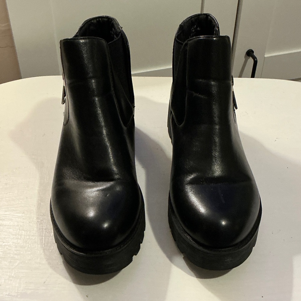 Black Leather Ankle Booties 9 - Picture 2 of 5